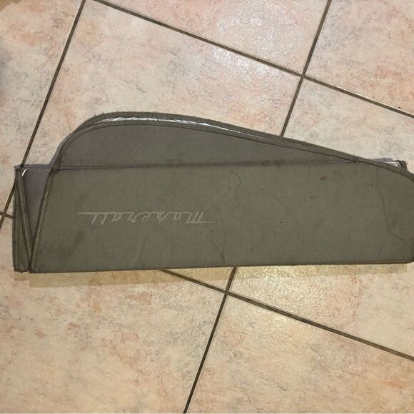 Maserati gibli sunshade car sun block visor official window heat blocker cover - Picture 2 of 4